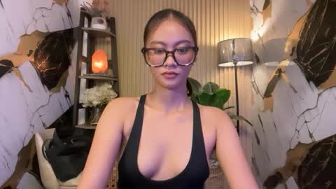 jenny_sweetgirlx online show from June 7, 6:17 am