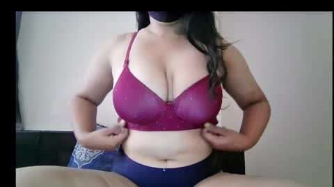 Snapshot of jennydolphin chatting on April 9, 6:19 am Jenny online show from April 9, 6:19 am
