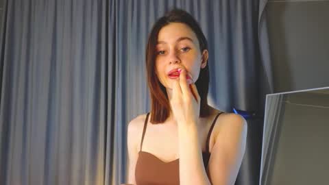 jennyfer_me online show from February 28, 1:23 pm