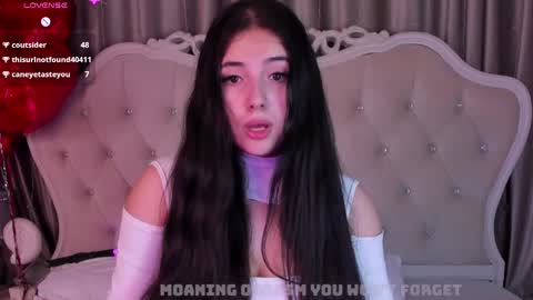 Snapshot of jennyferguson chatting on February 10, 1:03 am Jenny Ferguson online show from February 10, 1:03 am