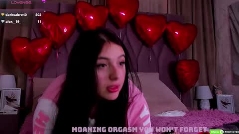 Snapshot of jennyferguson chatting on February 18, 6:04 am Jenny Ferguson online show from February 18, 6:04 am