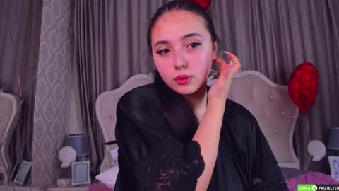 Snapshot of jennyferguson chatting on February 19, 6:33 am Jenny Ferguson online show from February 19, 6:33 am