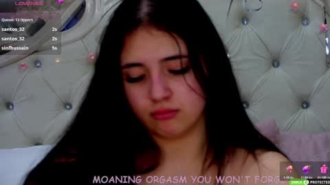 Snapshot of jennyferguson chatting on February 22, 1:33 am Jenny Ferguson online show from February 22, 1:33 am