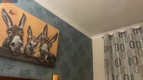 JennyHazel online show from October 27, 6:45 pm