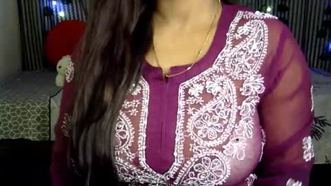 Snapshot of jennysinghaniya chatting on December 5, 1:17 pm jenny online show from December 5, 1:17 pm