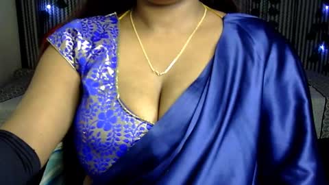 Snapshot of jennysinghaniya chatting on December 19, 11:39 am jenny online show from December 19, 11:39 am