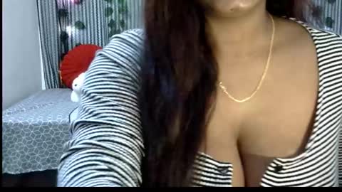 Snapshot of jennysinghaniya chatting on January 9, 1:45 pm jenny online show from January 9, 1:45 pm