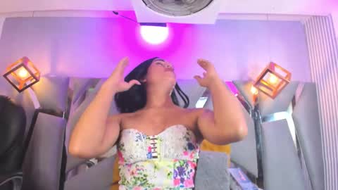 jennyts18 online show from September 11, 7:25 pm