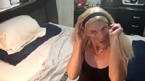 jennywomacks online show from August 3, 1:37 am