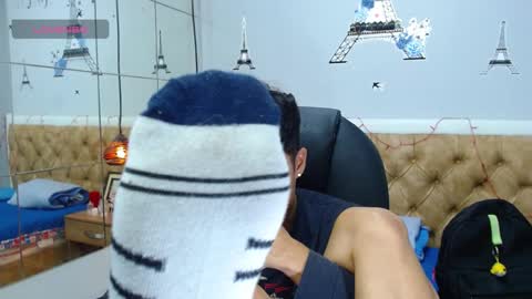 Snapshot of jeremias_1 chatting on January 9, 7:40 pm JEREMIAS online show from January 9, 7:40 pm