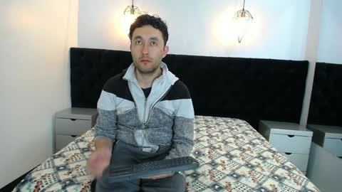Jeremmyandstacy online show from January 23, 12:19 pm