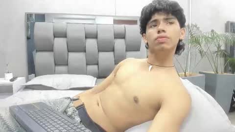 Snapshot of jeremy_robbins chatting on March 9, 12:20 pm Jeremy Robbins online show from March 9, 12:20 pm