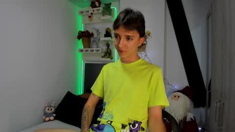 jero independent model online show from December 2, 11:11 pm