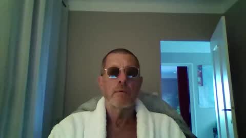 jerflor online show from September 24, 4:21 pm