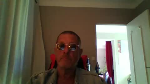 jerflor online show from October 4, 2:04 pm