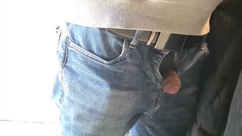 Snapshot of jerker_fan chatting on December 22, 3:53 pm jerker_fan online show from December 22, 3:53 pm