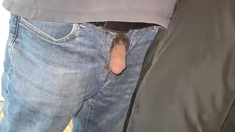 Snapshot of jerker_fan chatting on January 5, 7:39 pm jerker_fan online show from January 5, 7:39 pm