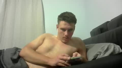 jerkjon1692 online show from December 15, 7:12 am