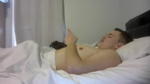 Snapshot of jerkjon1692 chatting on April 11, 8:24 pm jerkjon1692 online show from April 11, 8:24 pm