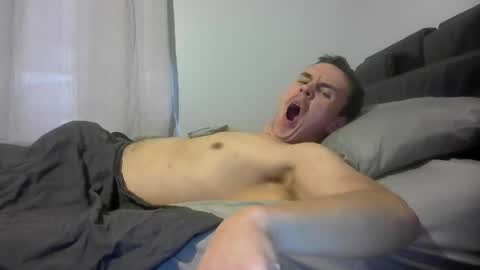 Snapshot of jerkjon1692 chatting on April 28, 7:19 pm jerkjon1692 online show from April 28, 7:19 pm