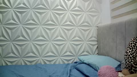 Snapshot of jerryandjessicaa chatting on December 20, 6:29 am Jess y Jerry online show from December 20, 6:29 am