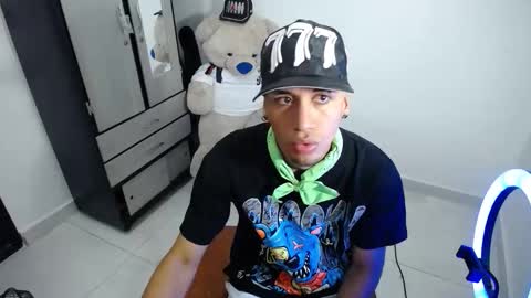 Snapshot of jersiherberth chatting on May 7, 11:48 am jersiherberth online show from May 7, 11:48 am