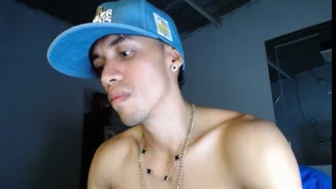 Snapshot of jersiherberth chatting on July 30, 2:32 am jersiherberth online show from July 30, 2:32 am