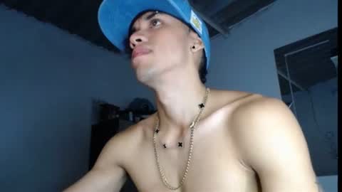 Snapshot of jersiherberth chatting on August 4, 1:31 am jersiherberth online show from August 4, 1:31 am