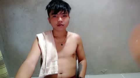 Snapshot of jerwinpenas00 chatting on June 10, 7:29 am jerwinpenas00 online show from June 10, 7:29 am