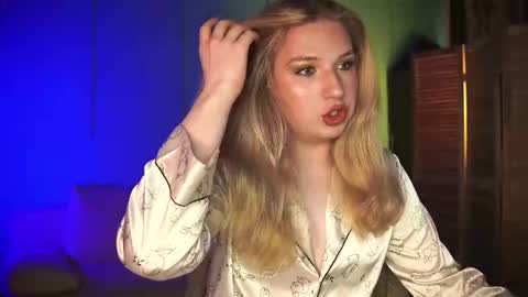 jes_solar online show from September 21, 3:13 pm