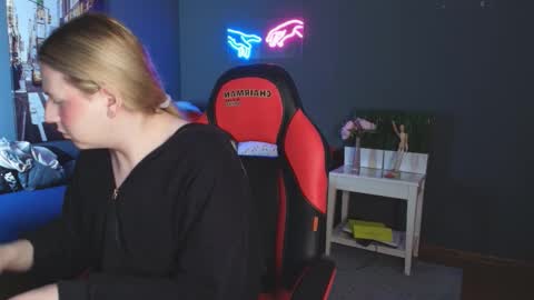 jes_solar online show from September 26, 11:25 am