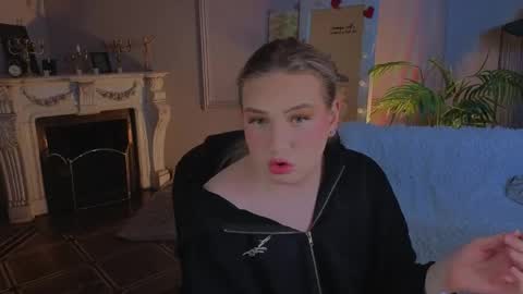 Snapshot of jes_solar chatting on April 16, 10:23 pm jes_solar online show from April 16, 10:23 pm