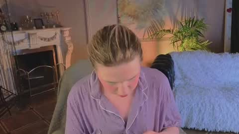 Snapshot of jes_solar chatting on April 26, 9:01 pm jes_solar online show from April 26, 9:01 pm