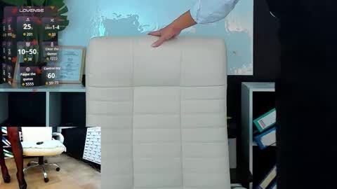 Snapshot of jesica_moon_peachy chatting on September 28, 1:33 am jesica_moon_peachy online show from September 28, 1:33 am