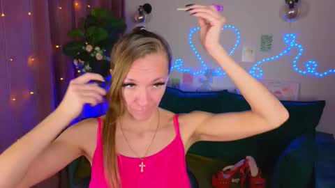 Snapshot of jesica_moon_peachy chatting on October 23, 2:00 am jesica_moon_peachy online show from October 23, 2:00 am