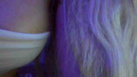 Snapshot of jess1ca_rabb1t chatting on February 15, 12:22 pm jess1ca_rabb1t online show from February 15, 12:22 pm