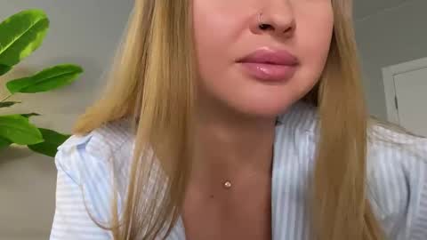 Jess online show from February 6, 5:05 pm