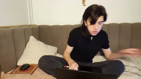 Jesee Estrella online show from October 7, 5:32 pm