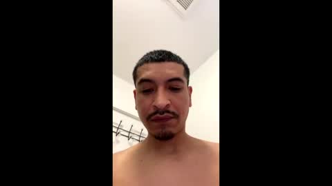 Snapshot of jesselopezcali chatting on February 2, 9:34 pm Hungjessy online show from February 2, 9:34 pm