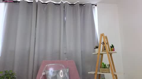 bella  adams online show from December 28, 2:32 pm