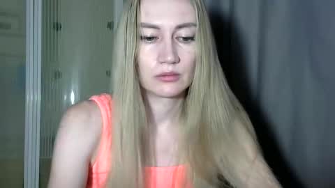 Snapshot of jessfox1 chatting on December 9, 12:12 am JessFox1 online show from December 9, 12:12 am