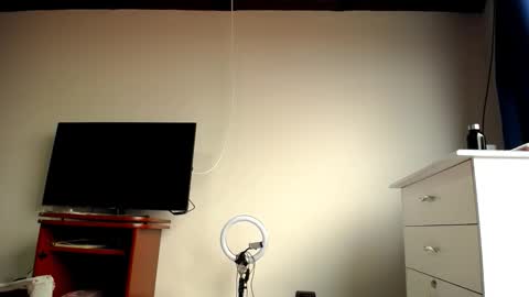 Yessik Rodriguez online show from March 4, 4:13 pm