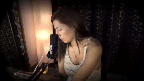 Jessica Gomez online show from March 12, 2:50 am