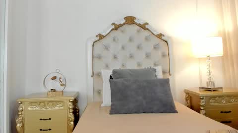 jessi lopez45 online show from January 16, 7:40 pm