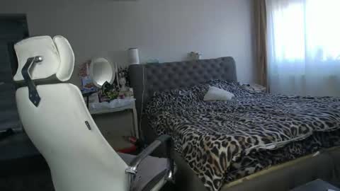 Snapshot of jessica19955 chatting on December 4, 12:03 pm Maria online show from December 4, 12:03 pm