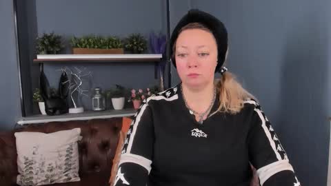 Snapshot of jessica_foxie chatting on October 4, 11:08 am Jessica online show from October 4, 11:08 am