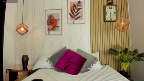 Jessica Pethersson  online show from December 18, 12:29 pm