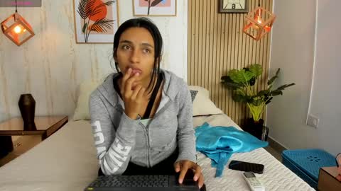 Jessica Pethersson  online show from December 28, 12:03 pm