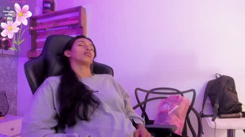 Jessica Pethersson  online show from January 6, 12:02 pm