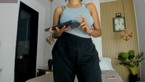 Jessica Pethersson  online show from January 19, 6:00 pm